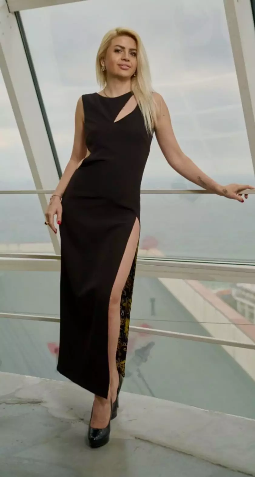 Katerina, 42