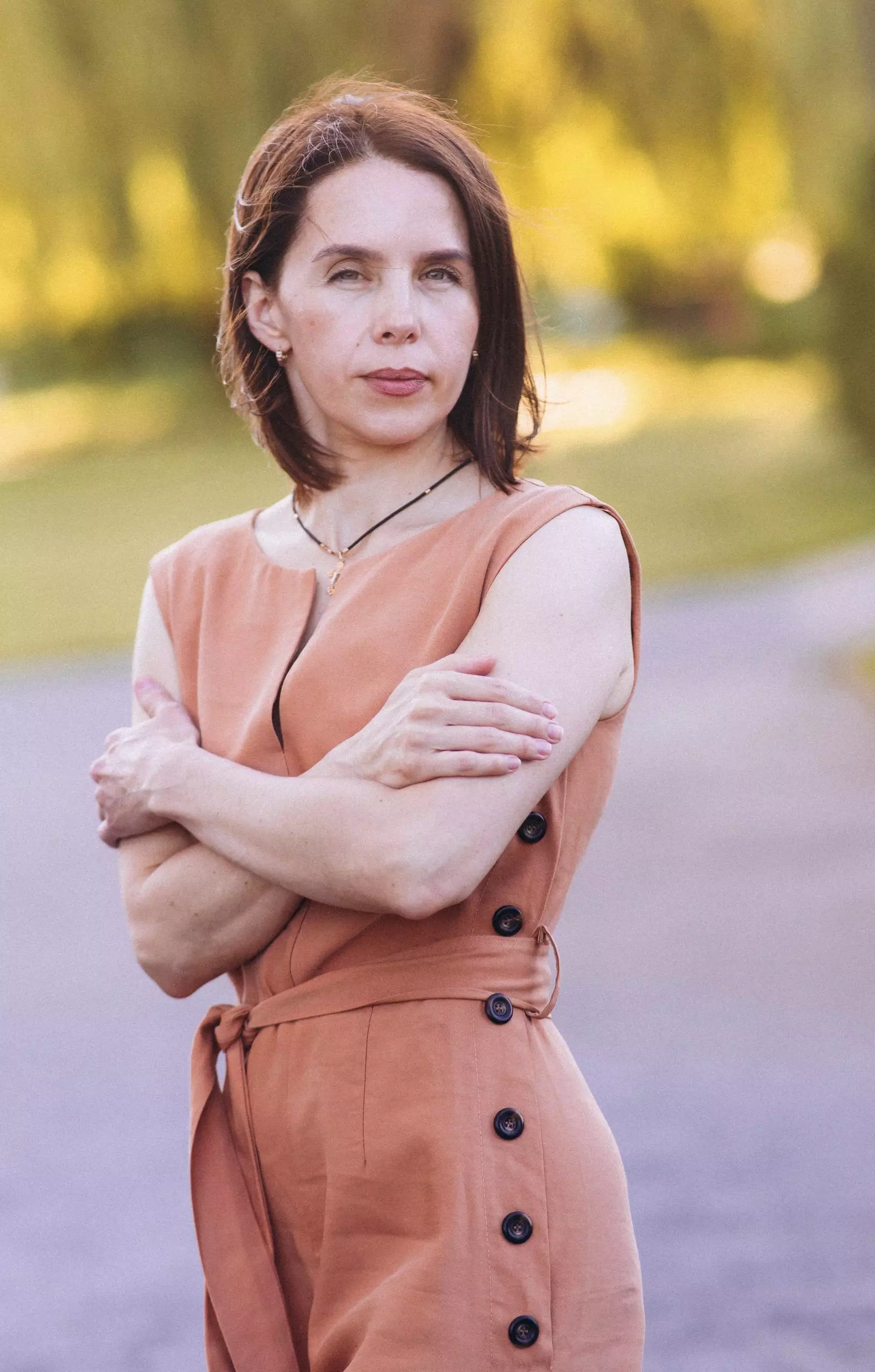 Alla, 44