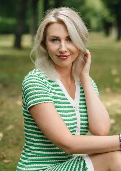 Elena, 40 Partnervermittlung Berlin