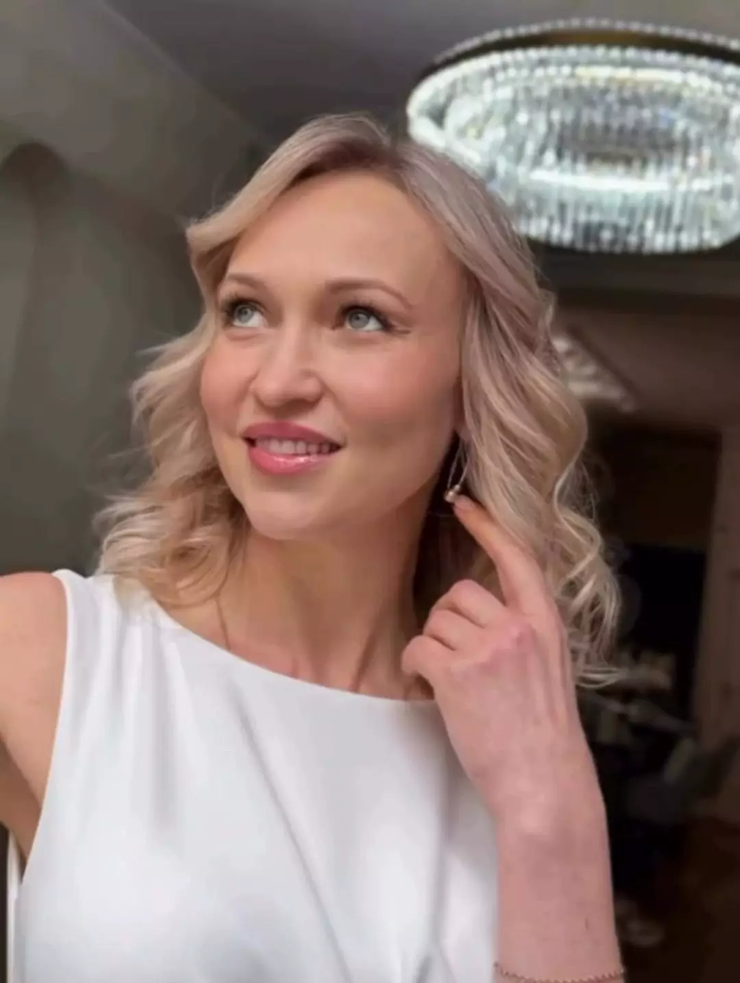 Olga, 43