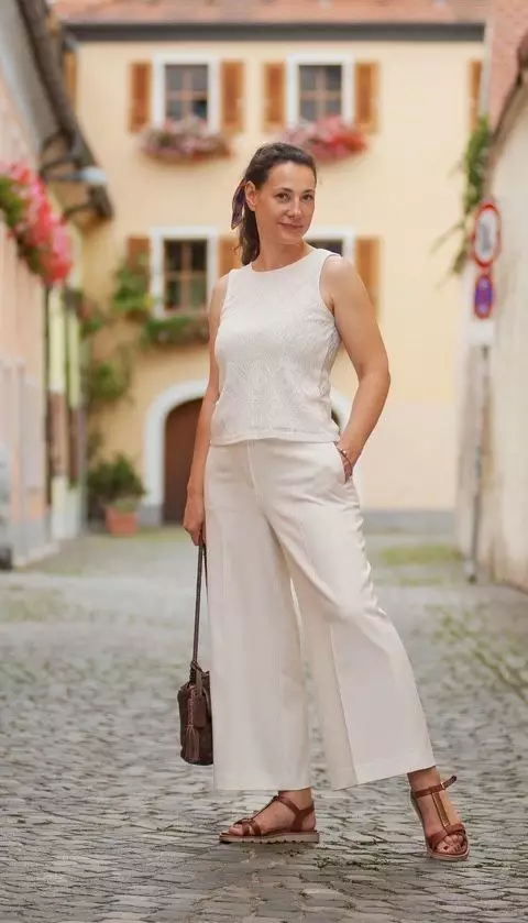 Violetta, 44