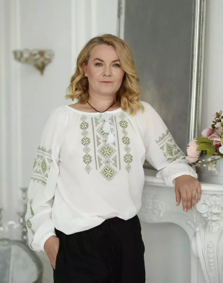Olga, 40
