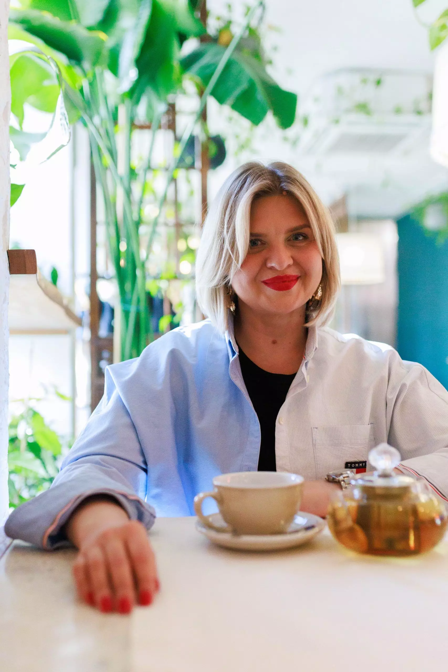 Elena, 46
