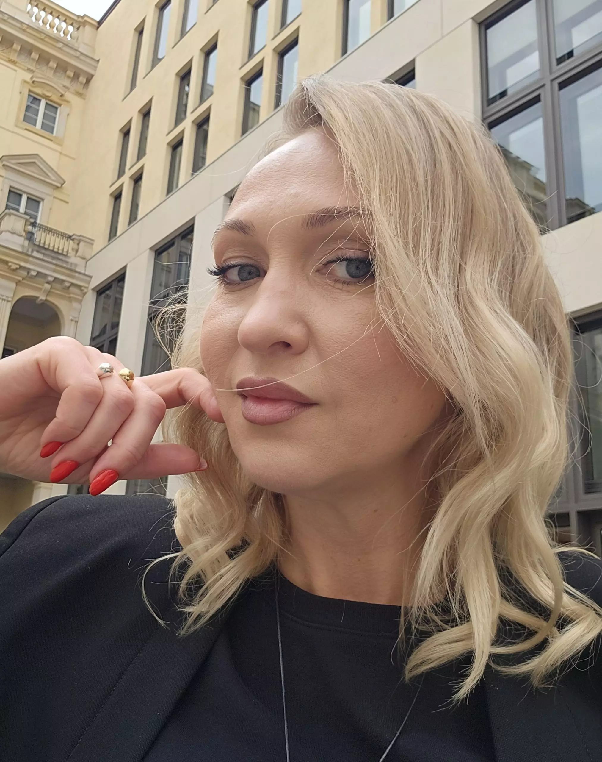 Olga, 43