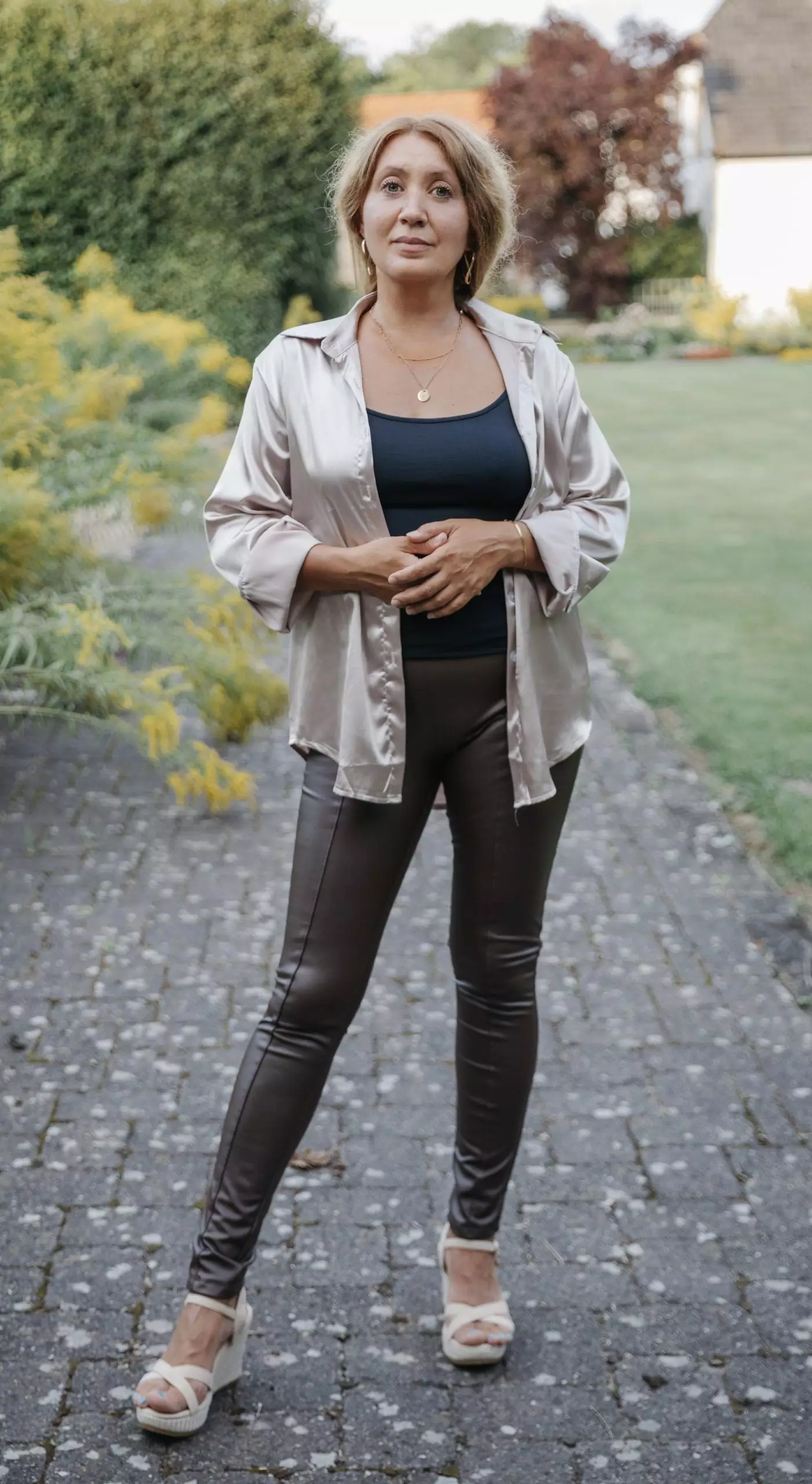 Flyura, 49