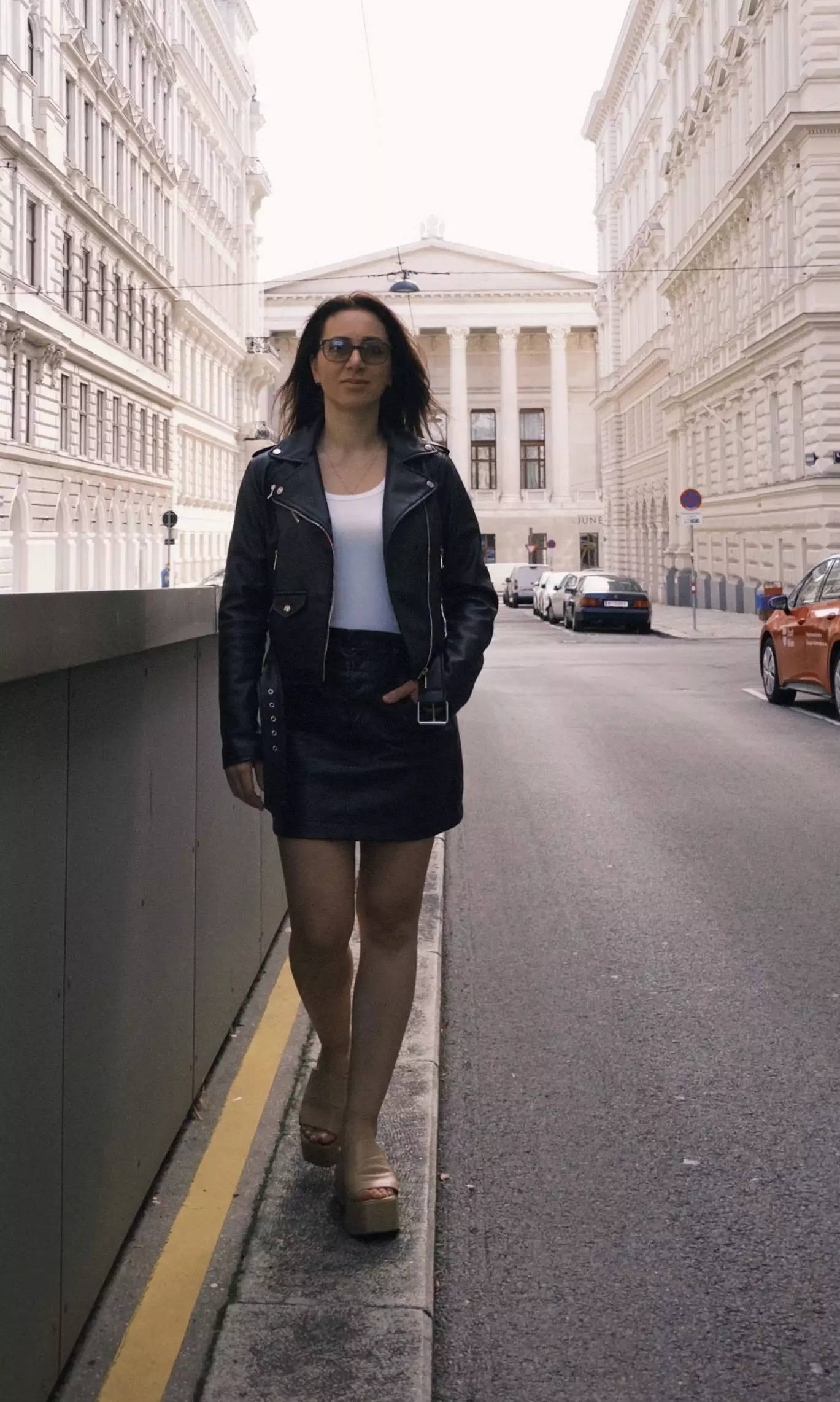 Inna, 37