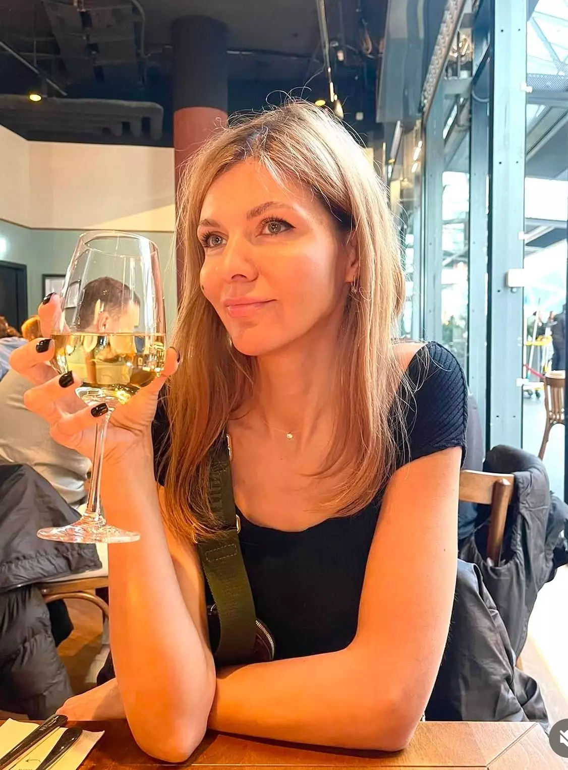 Alena, 41