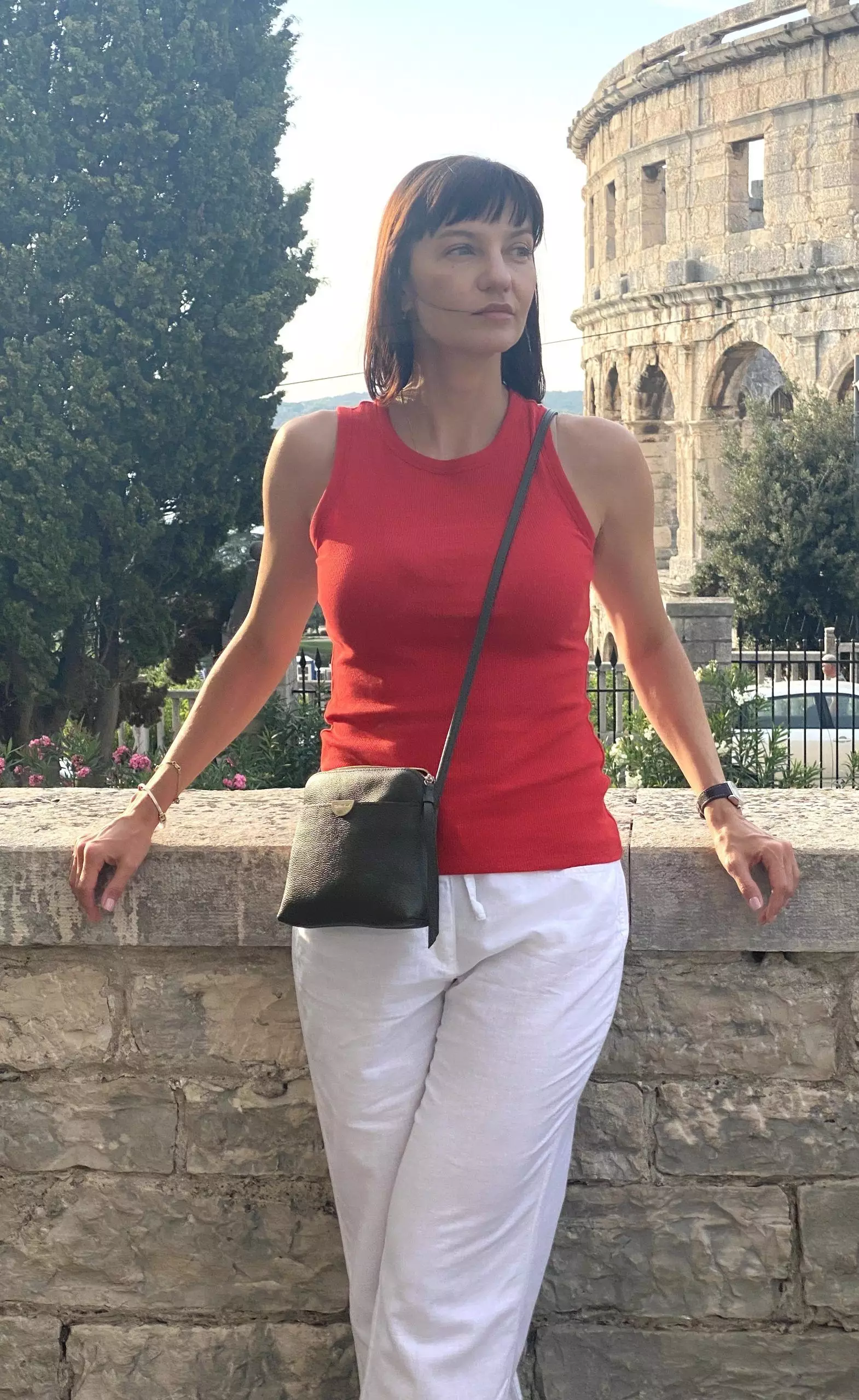 Olga, 44