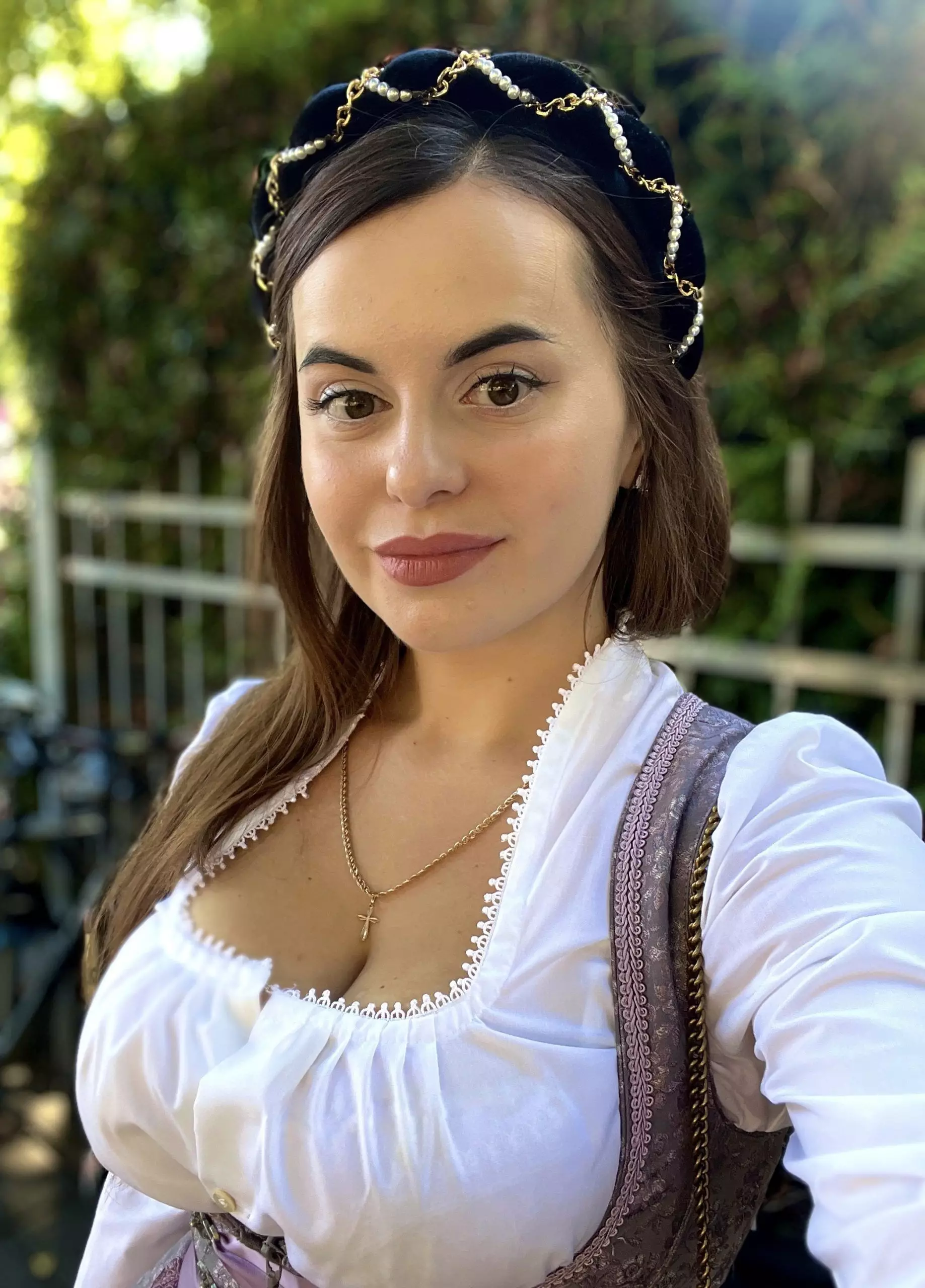 Nadiia, 27