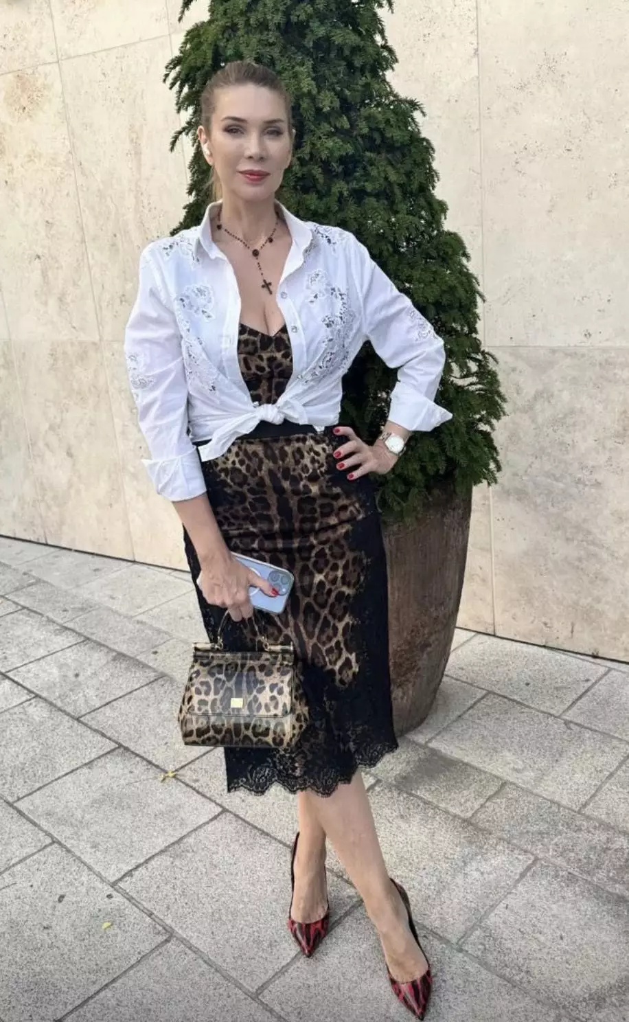 Olga, 49