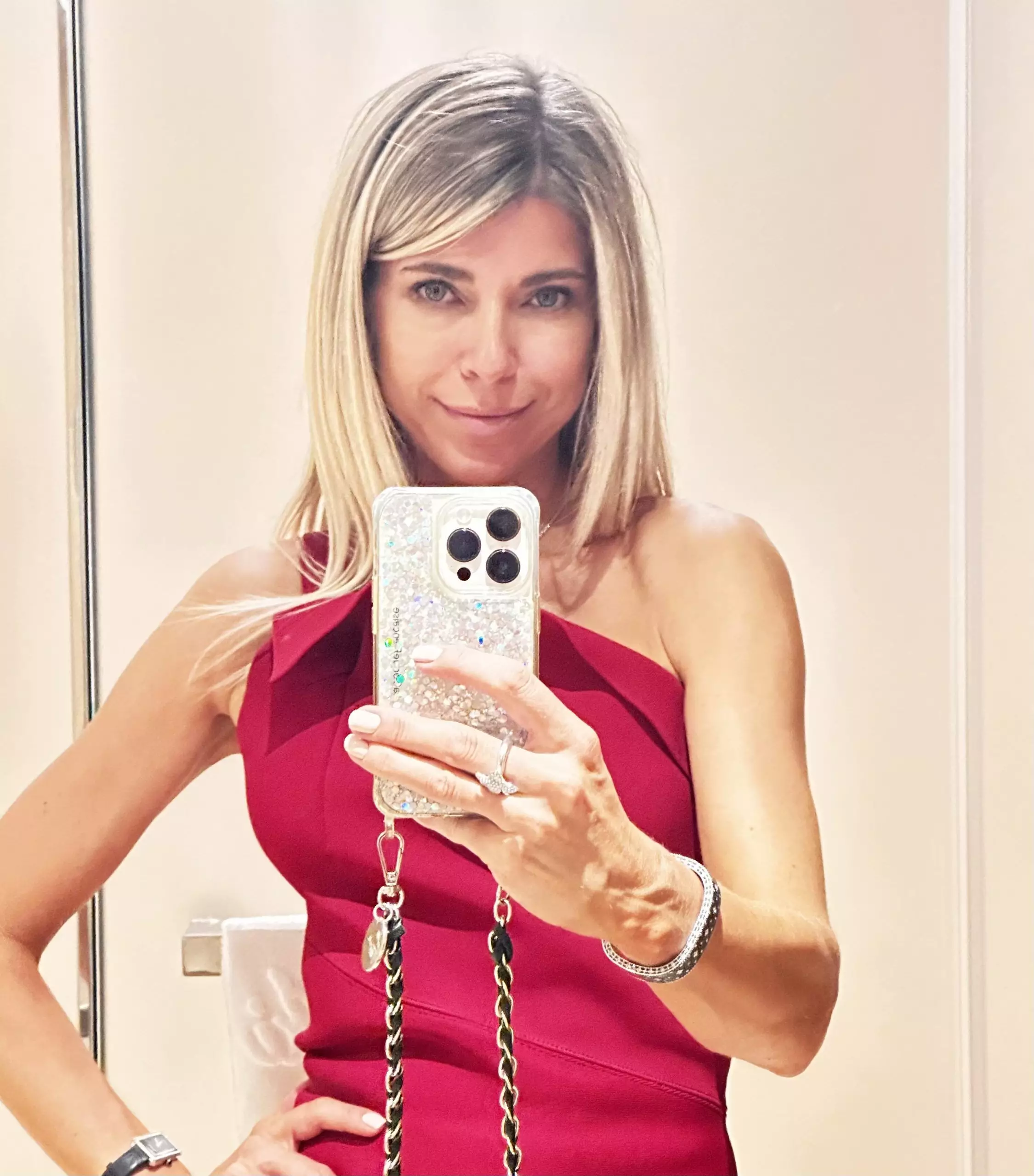 Liene, 44