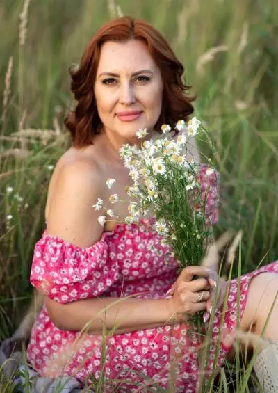 Irina, 47 Frauen 45+ Katalog in Deutschland