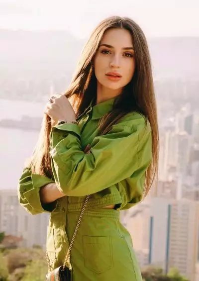 Roksolana, 27 junge ukrainische hübsche Frauen in Deutschland