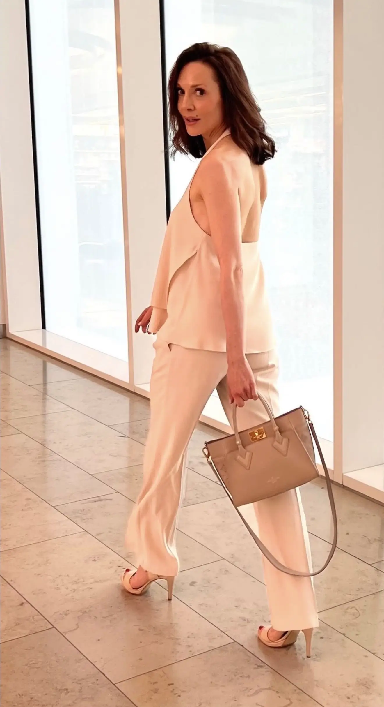 Alexandra, 46