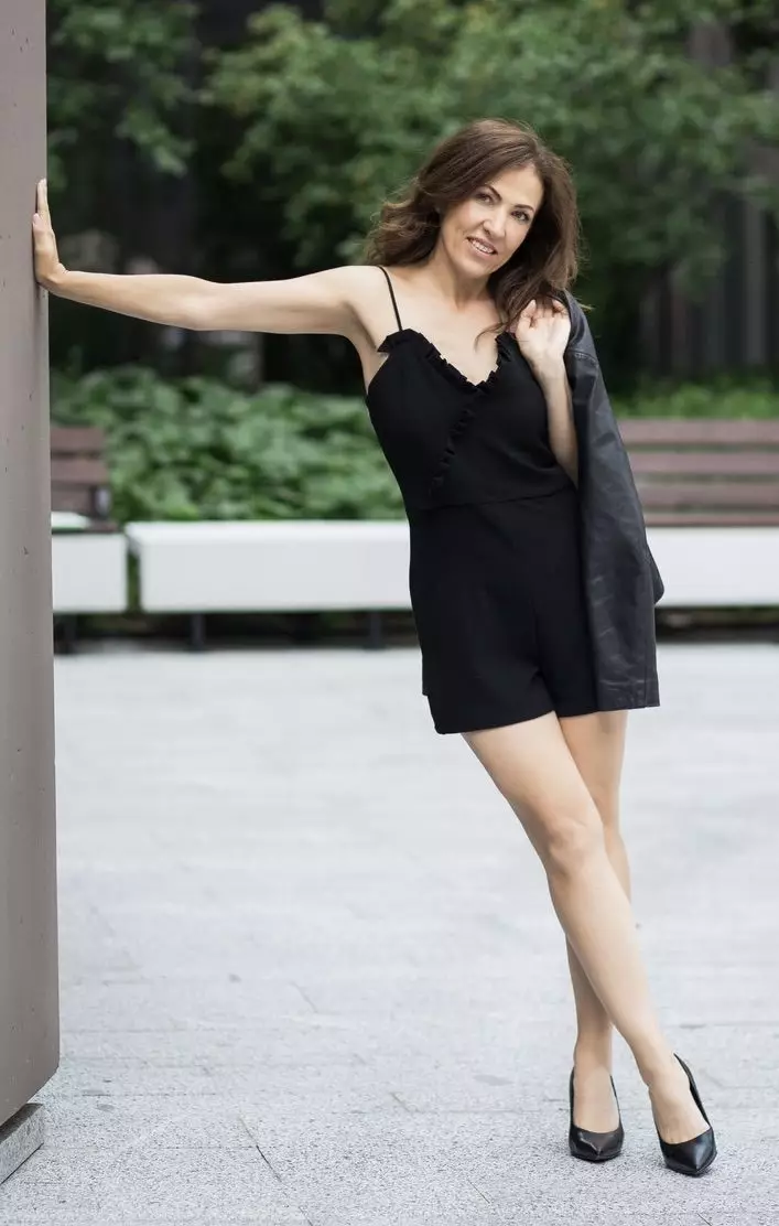Yulia, 51
