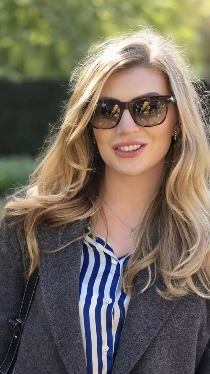Tanja, 33