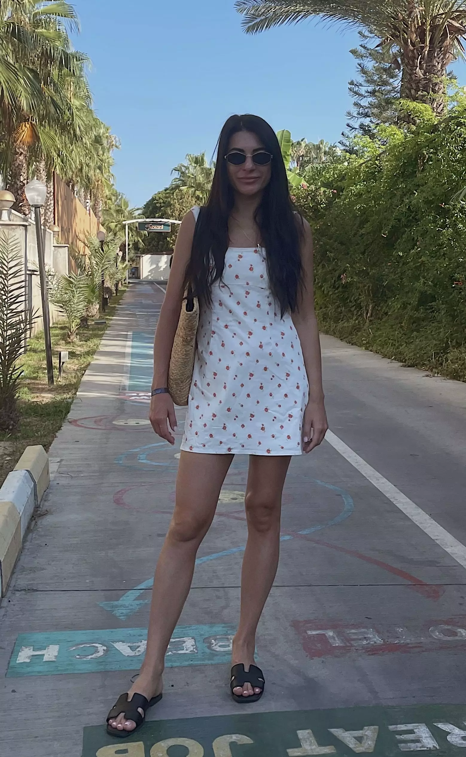 Elena, 38