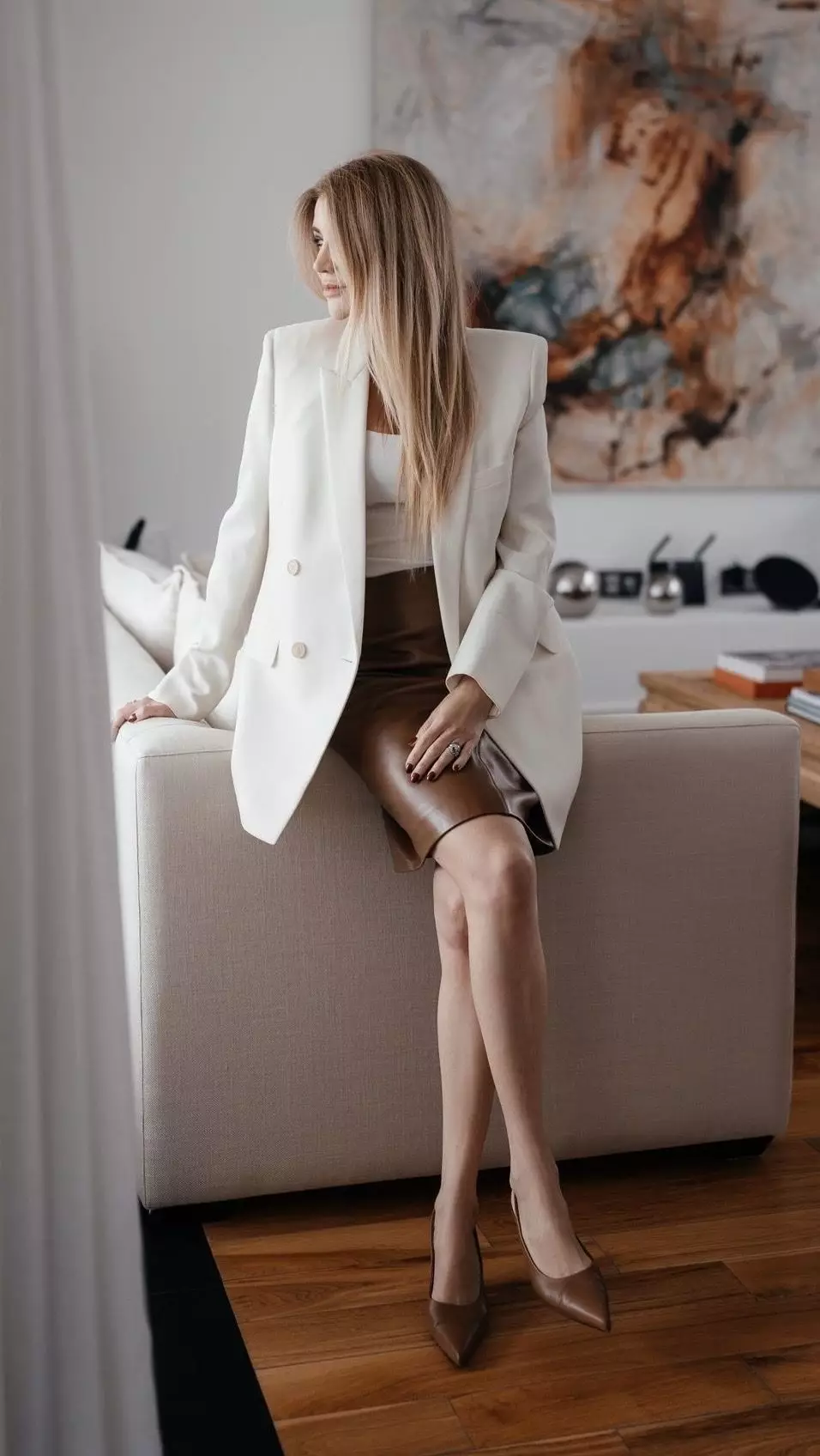 Elena, 49