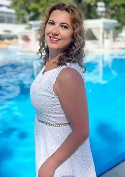 Marina, 55 sie sucht ihn