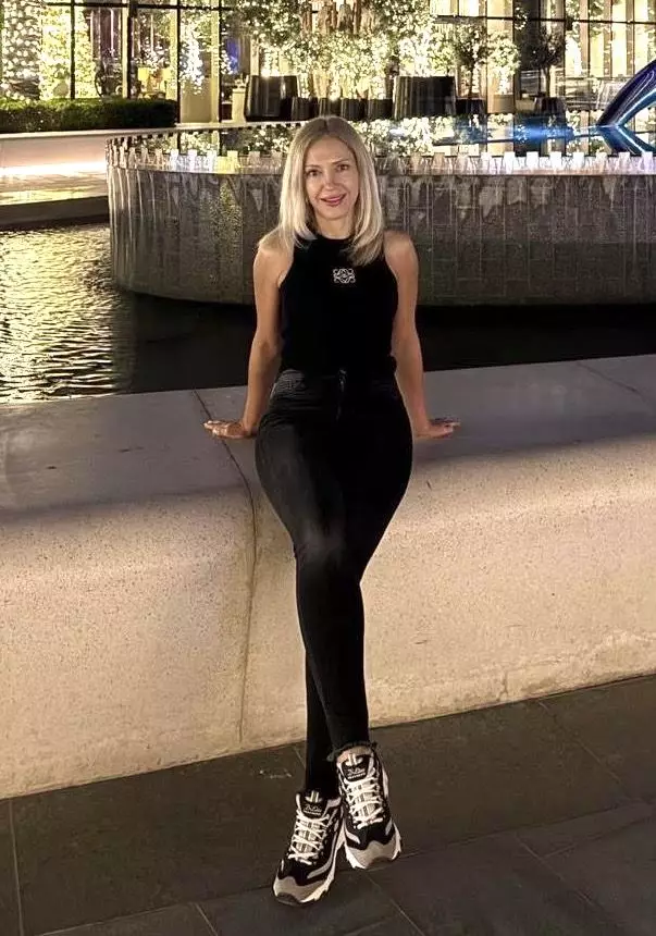 Anna, 54