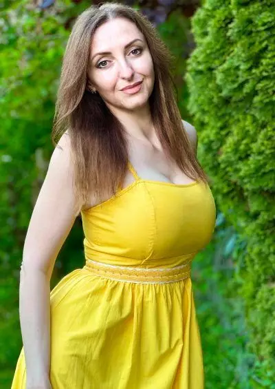 Tetiana, 41 Hübsche Frau aus der Ukraine sucht einen Mann