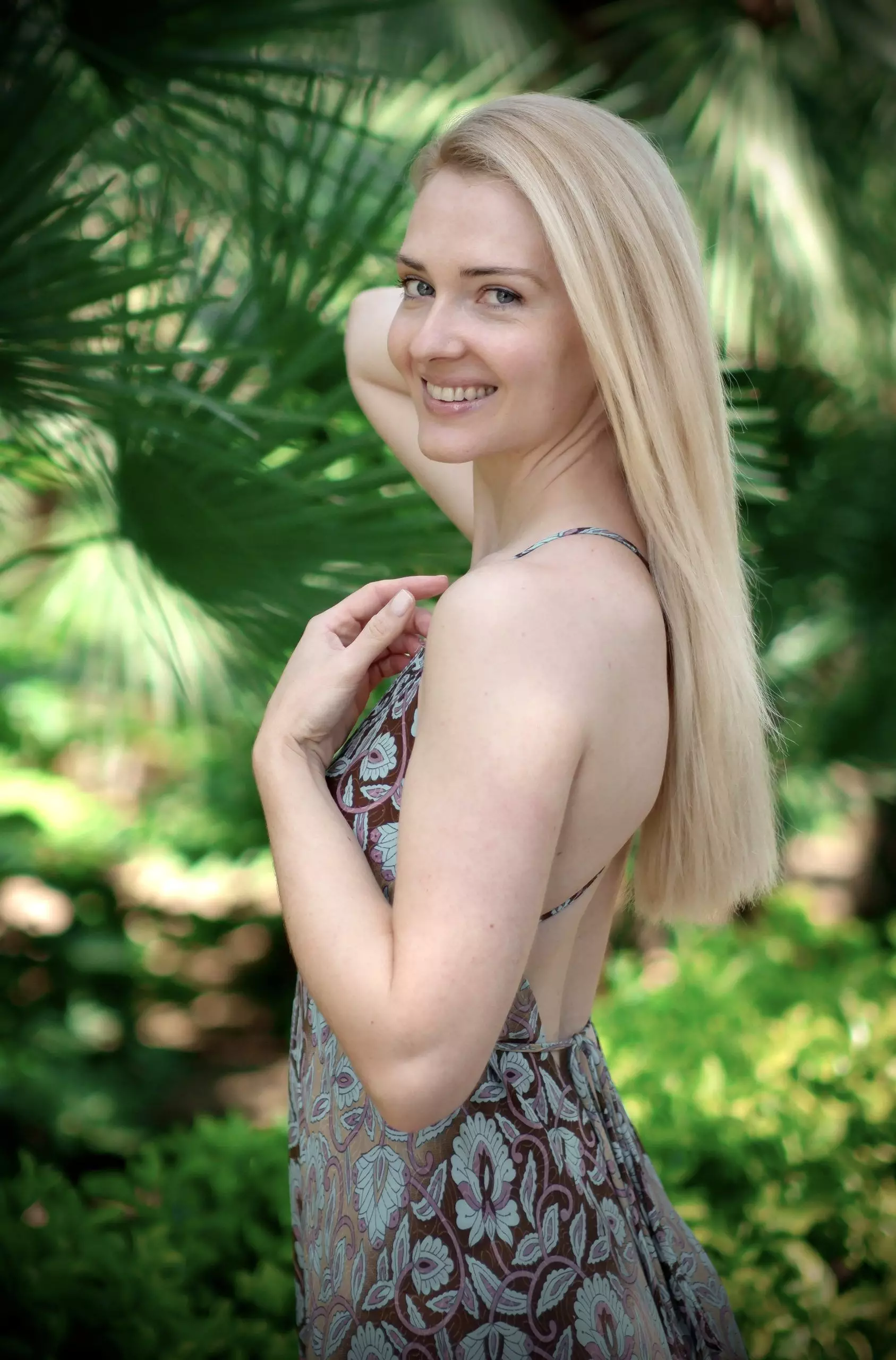 Valeria, 35