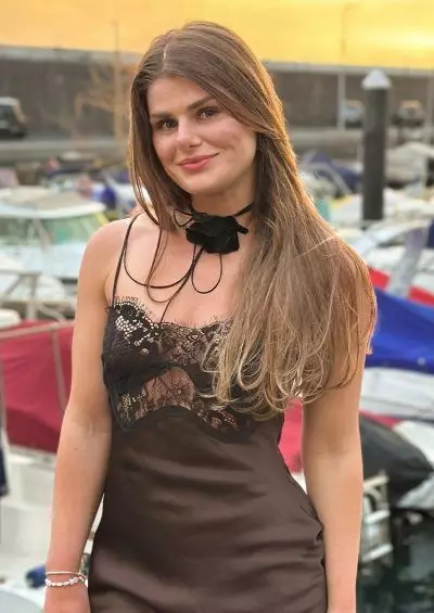 Lolita, 28 junge hübsche Frauen in Deutschland Frauen ab 25