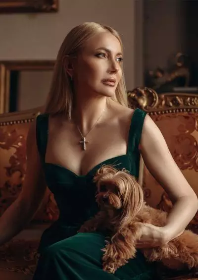 Elena, 52 Viele tolle und ehrliche ukrainische Frauen suchen einen tollen Mann