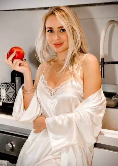 Tetiana, 40 sie sucht ihn