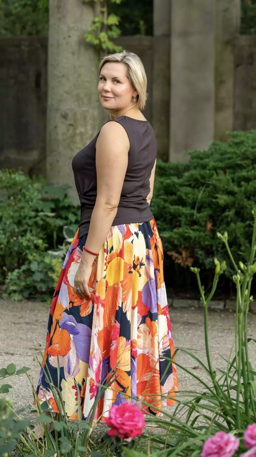 Oksana, 46