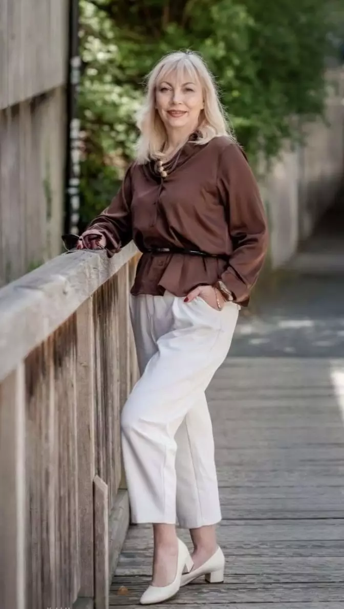 Olena, 53