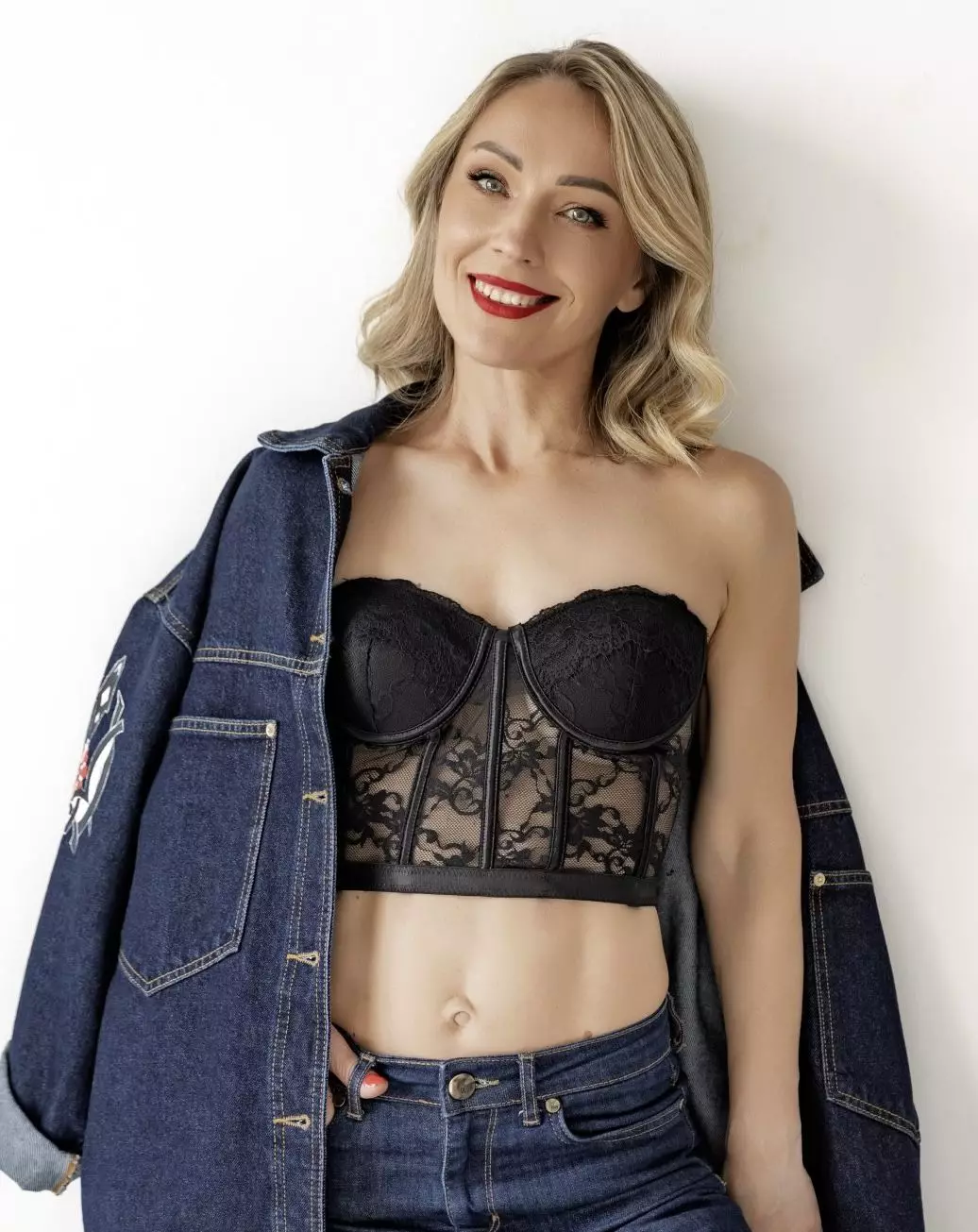 Anzhela, 45