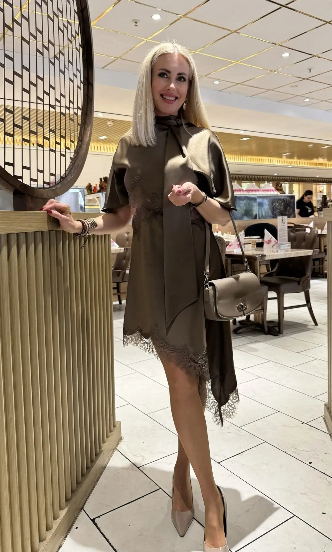 Yuliya, 44