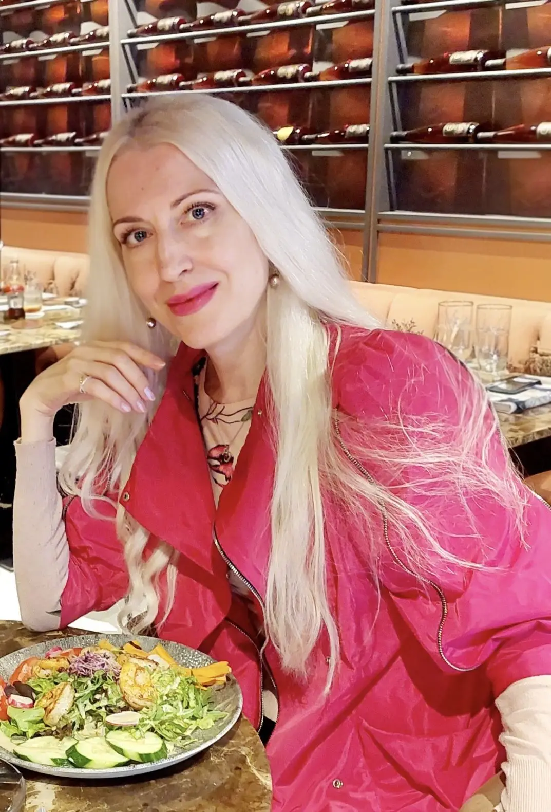 Viktoriia, 53