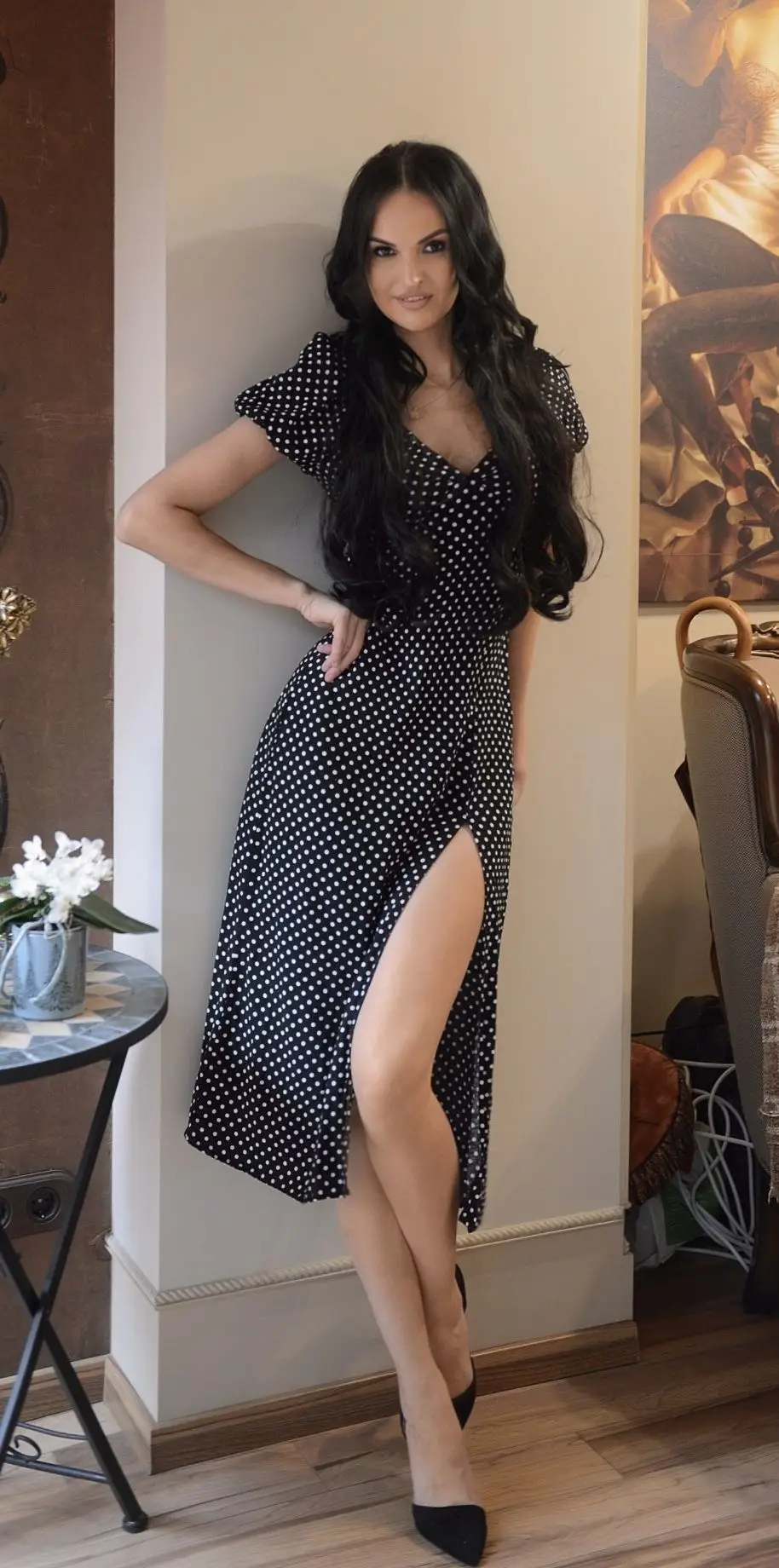 Valeria, 36