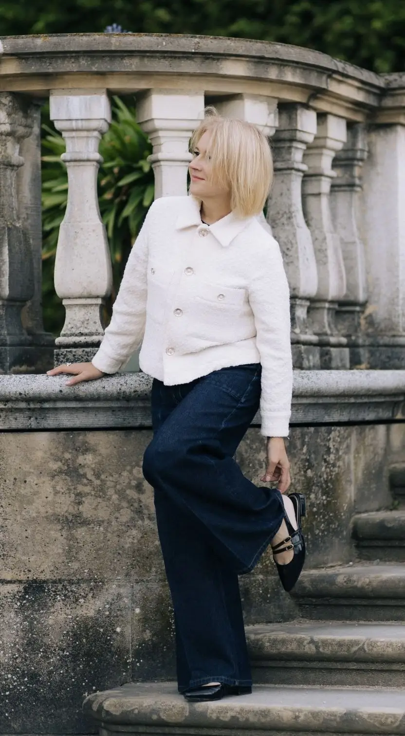 Alena, 56