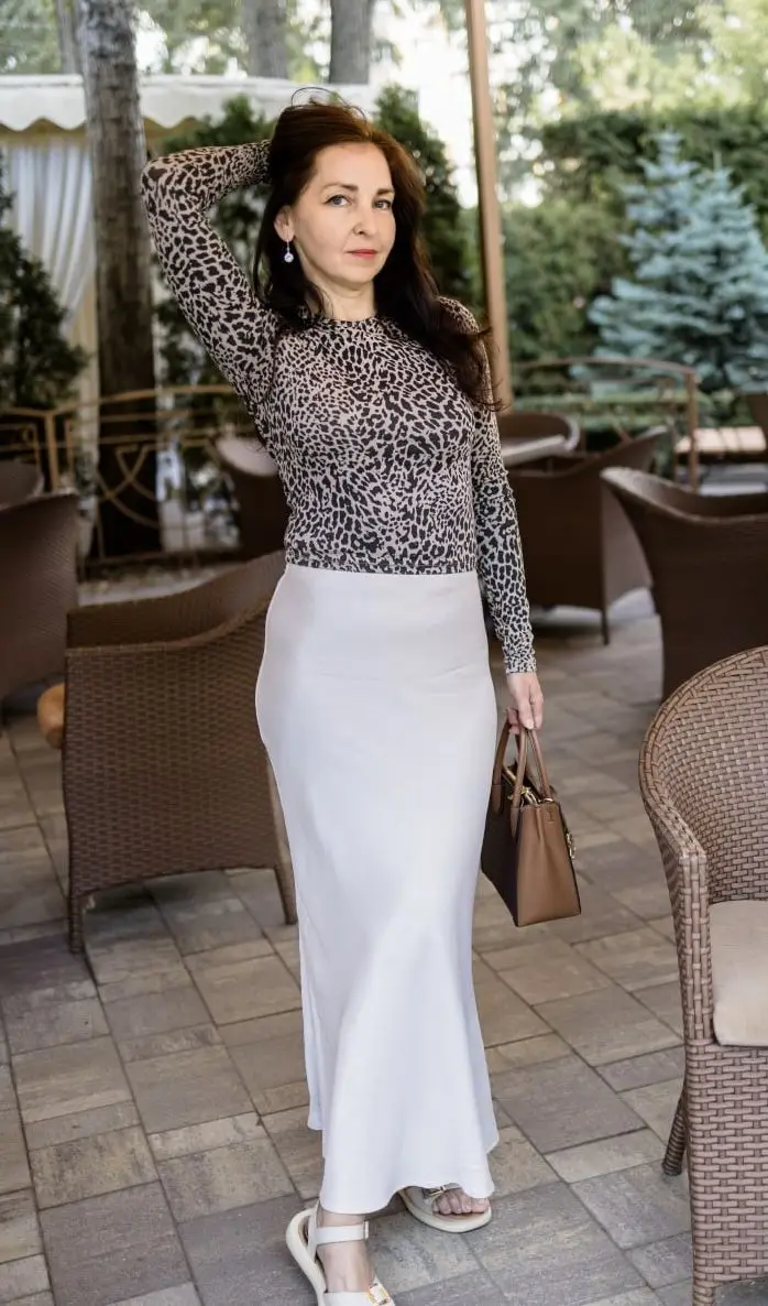Svitlana, 52