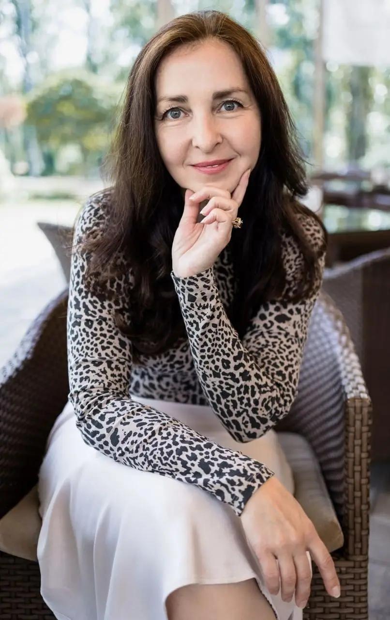 Svitlana, 52