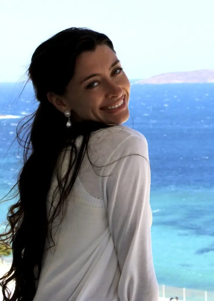 Inna, 32