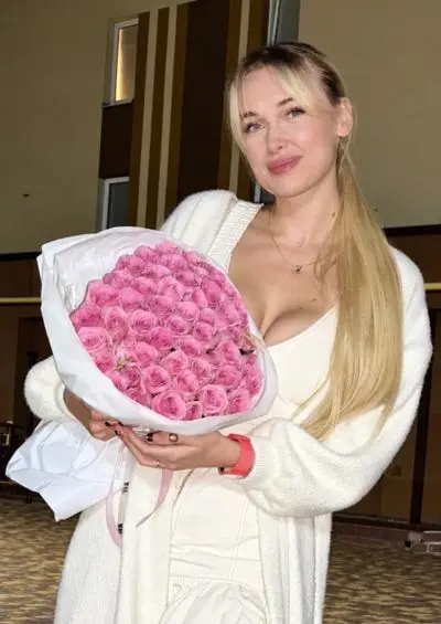 Anastasiia, 26 ukrainische Frauen ab 25 Katalog VIP