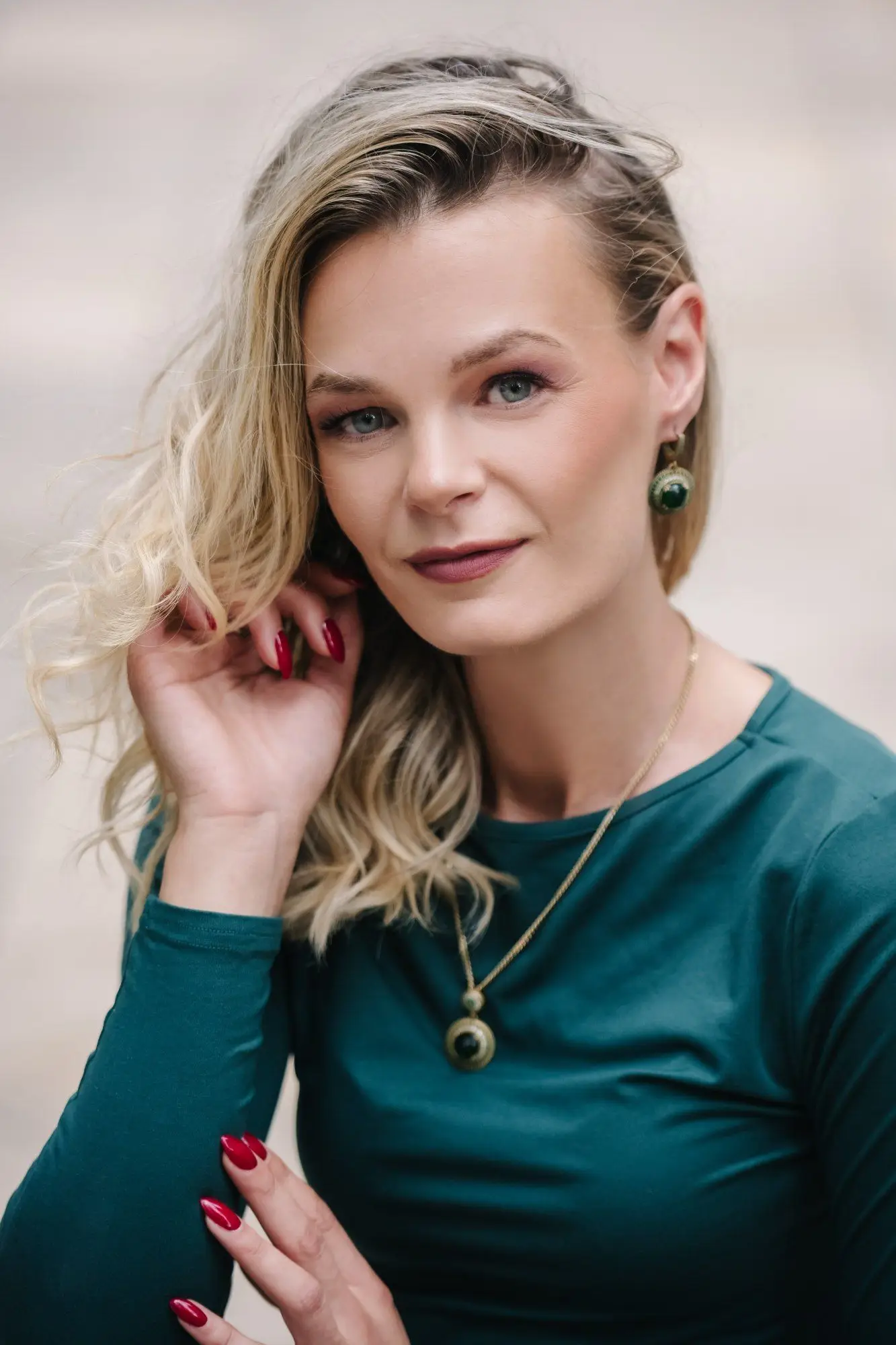 Nadja, 38