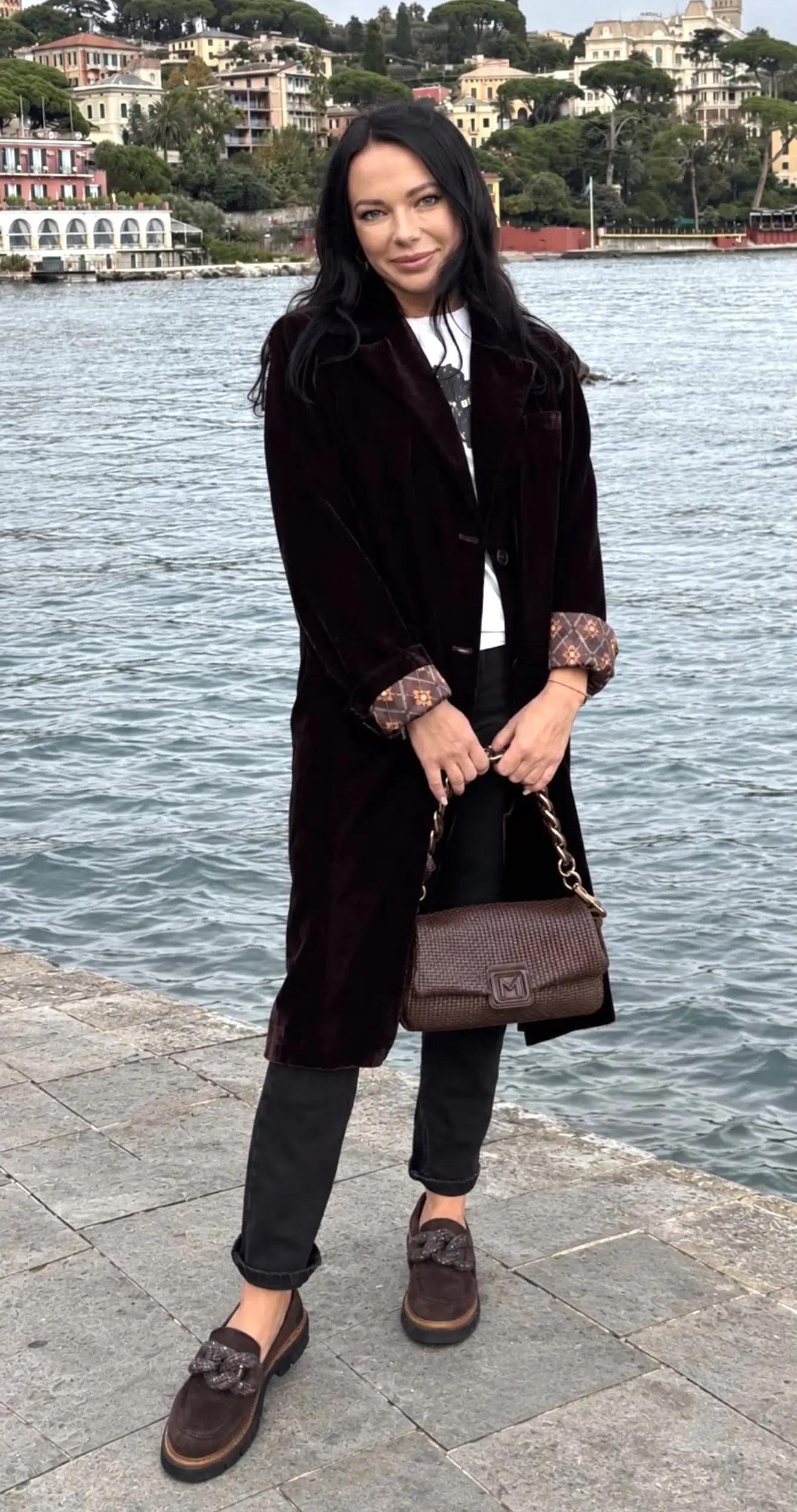 Alena, 43